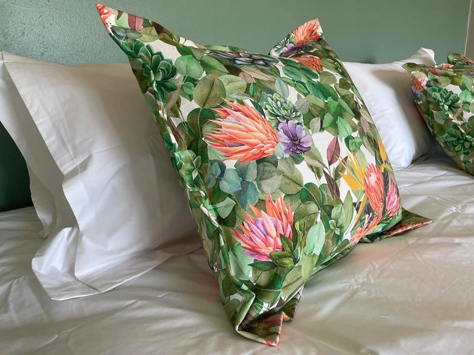 Lekker Plekkie - self-catering accommodation - labyrinth - hekpoort - retreat - weekend getaway - accommodation