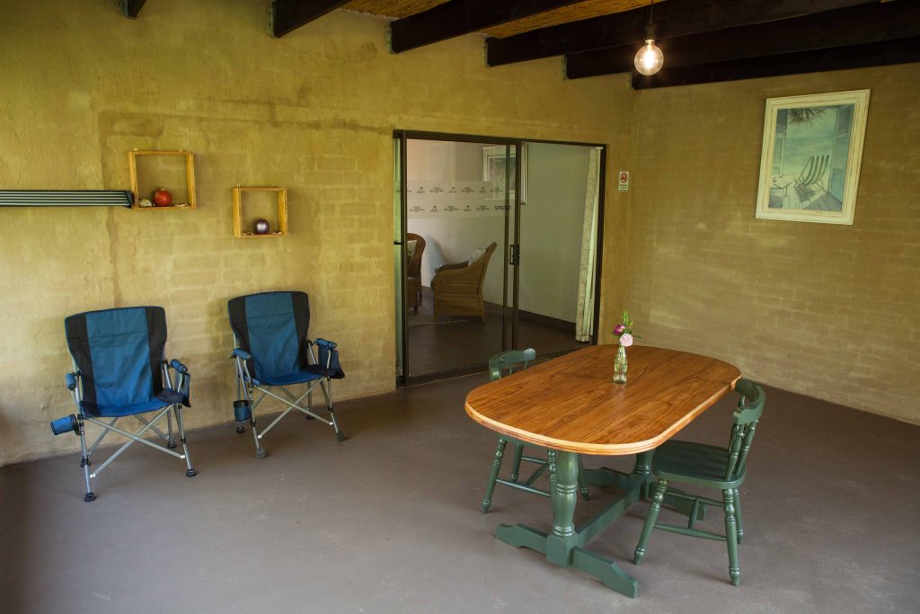 Lekker Plekkie - self-catering accommodation - labyrinth - hekpoort - retreat - weekend getaway - accommodation