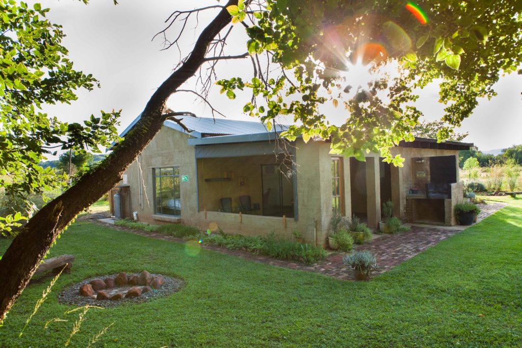 Lekker Plekkie - self-catering accommodation - labyrinth - hekpoort - retreat - weekend getaway - accommodation