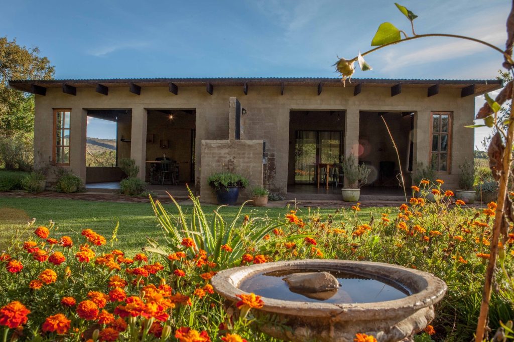Lekker Plekkie - self-catering accommodation - labyrinth - hekpoort - retreat - weekend getaway - accommodation