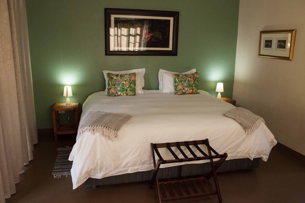Lekker Plekkie - self-catering accommodation - labyrinth - hekpoort - retreat - weekend getaway - accommodation